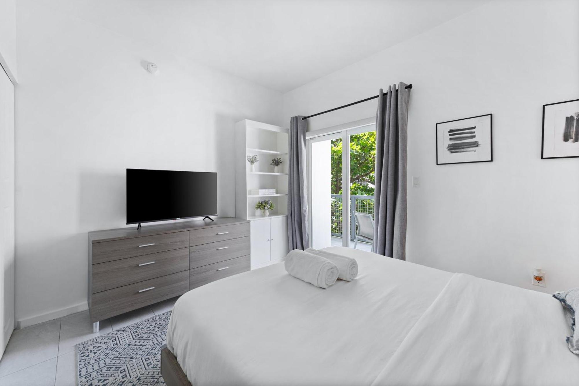 Modern Apartment In Edgewater Маямі Номер фото