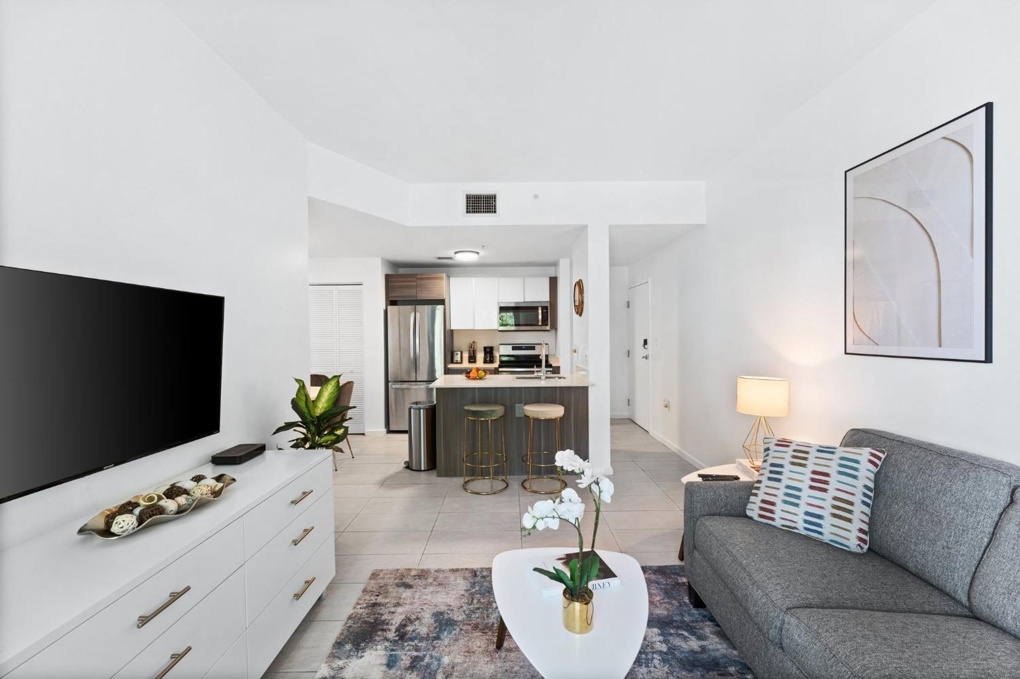 Modern Apartment In Edgewater Маямі Номер фото