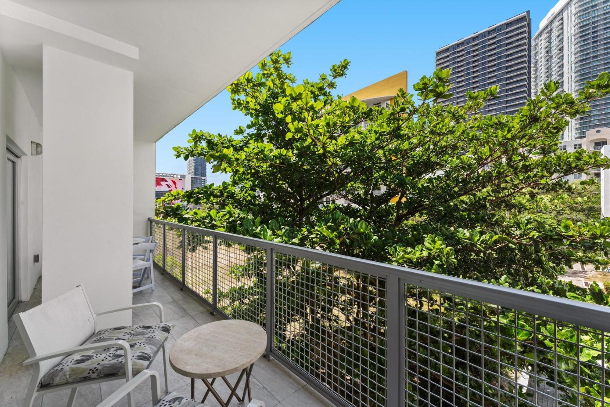 Modern Apartment In Edgewater Маямі Номер фото